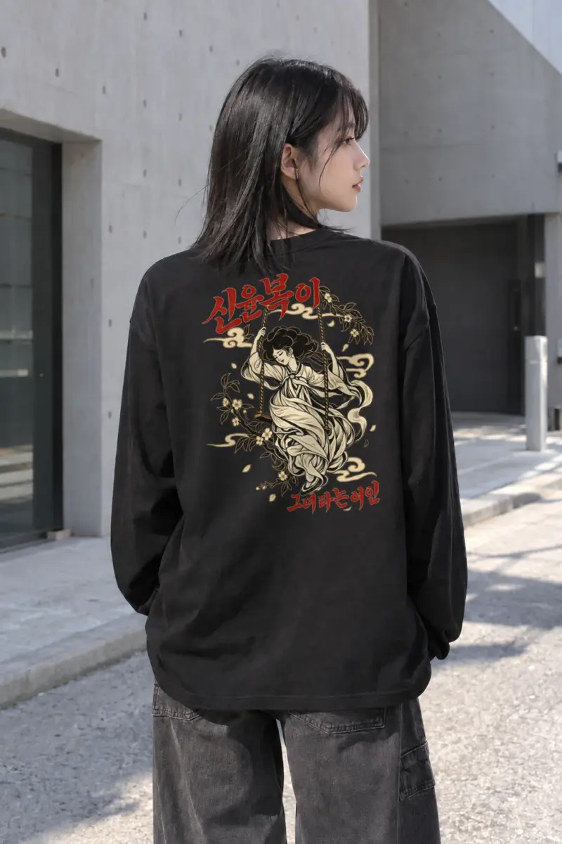 "Swinging Hanbok Woman" Unisex Longsleeve T-shirt | Gildan 2400