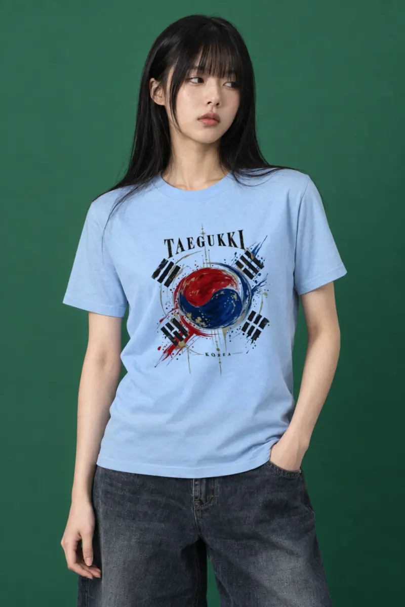"Taegeukki Korea" Heavyweight Unisex Crewneck T-shirt