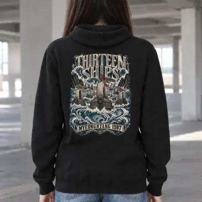 "Thirteen Ships Myeongnyang 1597 · Admiral Yi Sun-sin 이순신" Heavy Blend Unisex Pullover Hoodie