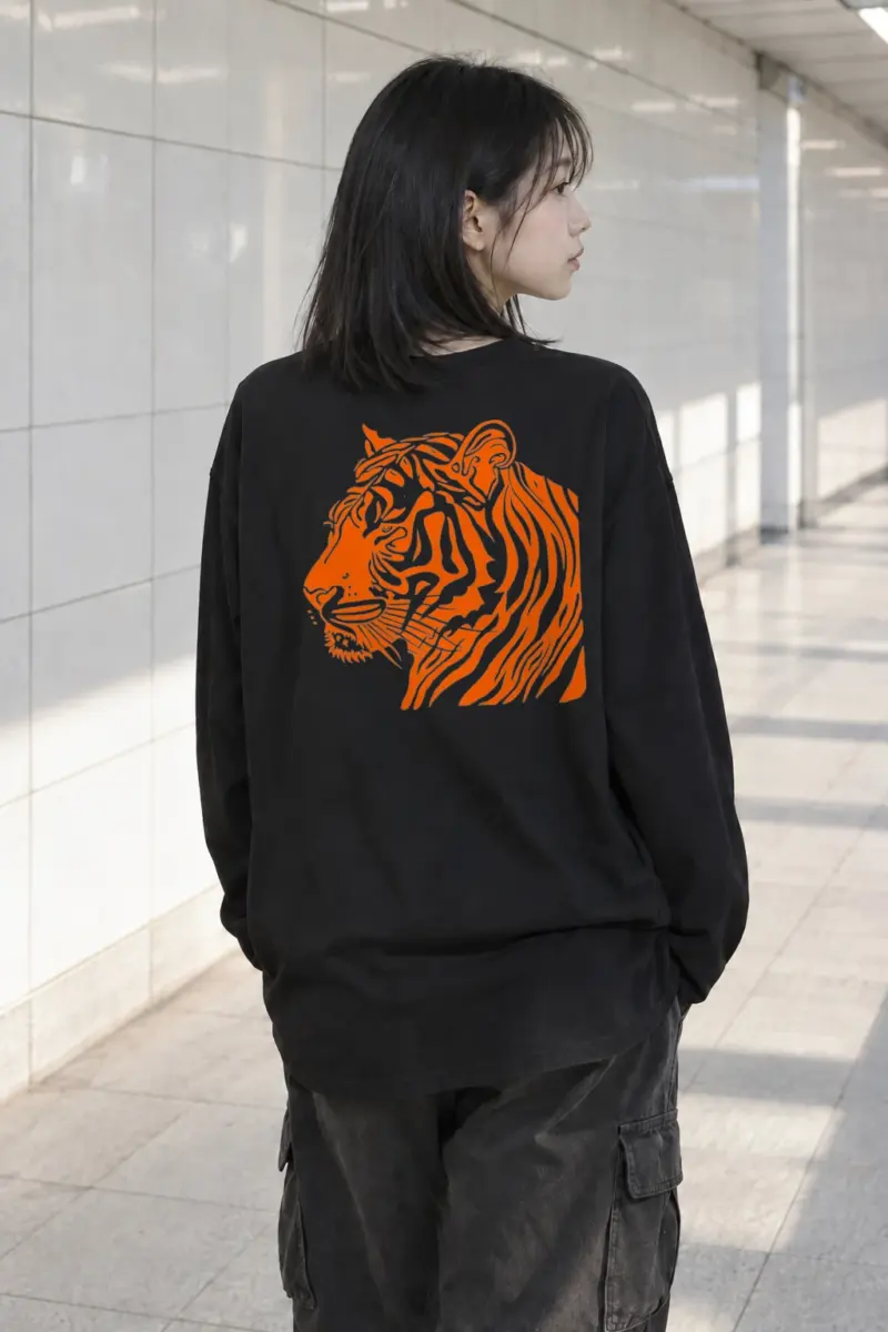 “Tiger Line Profile” Unisex Longsleeve T-shirt | Gildan 2400