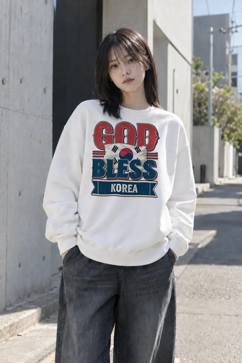 "Vintage Korea Collegiate" Heavy Blend Unisex Crewneck Sweatshirt | Gildan 18000
