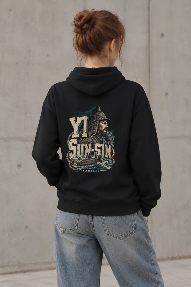 "Yi Sun-sin Admiral 이순신" Heavy Blend Unisex Pullover Hoodie