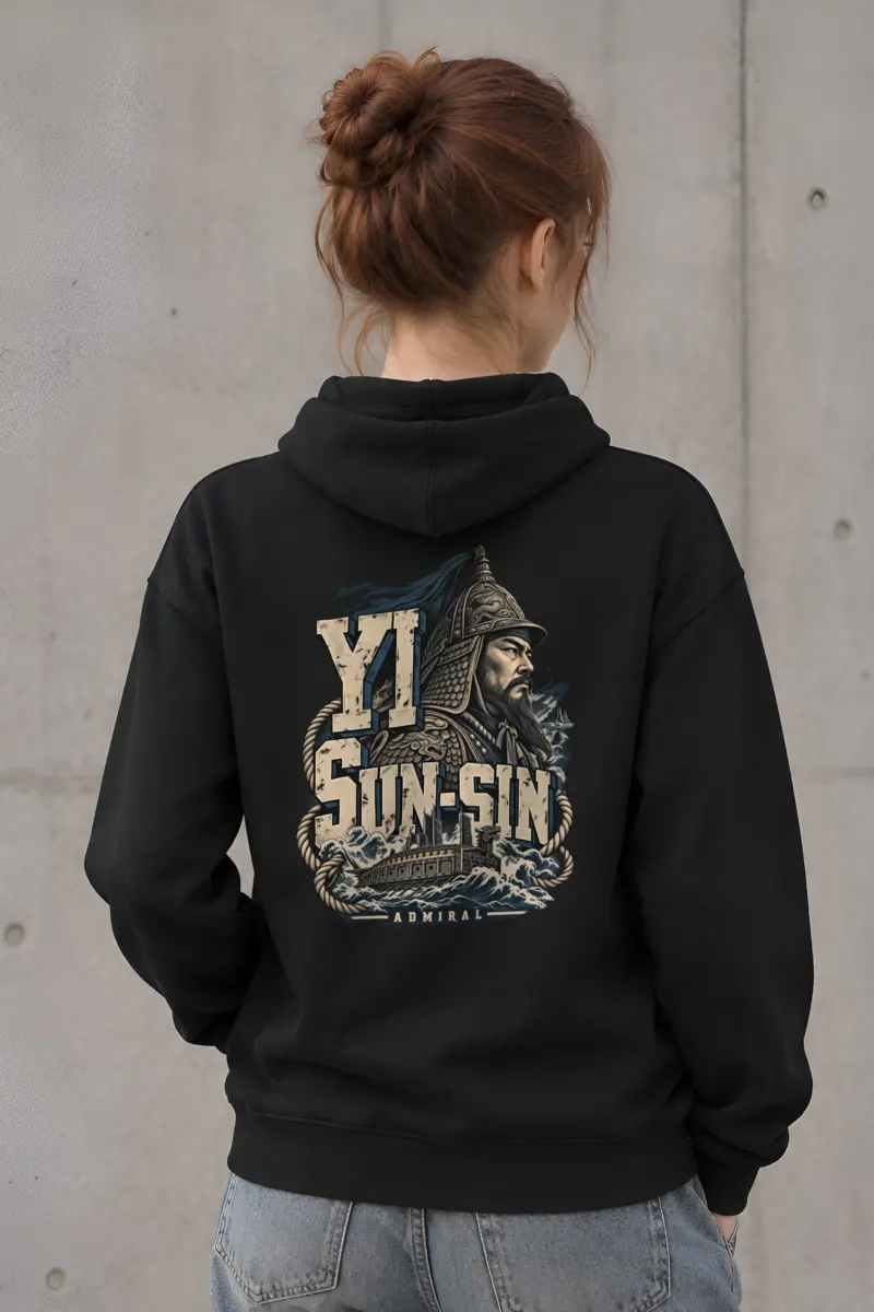 "Yi Sun-sin Admiral 이순신" Heavy Blend Unisex Pullover Hoodie