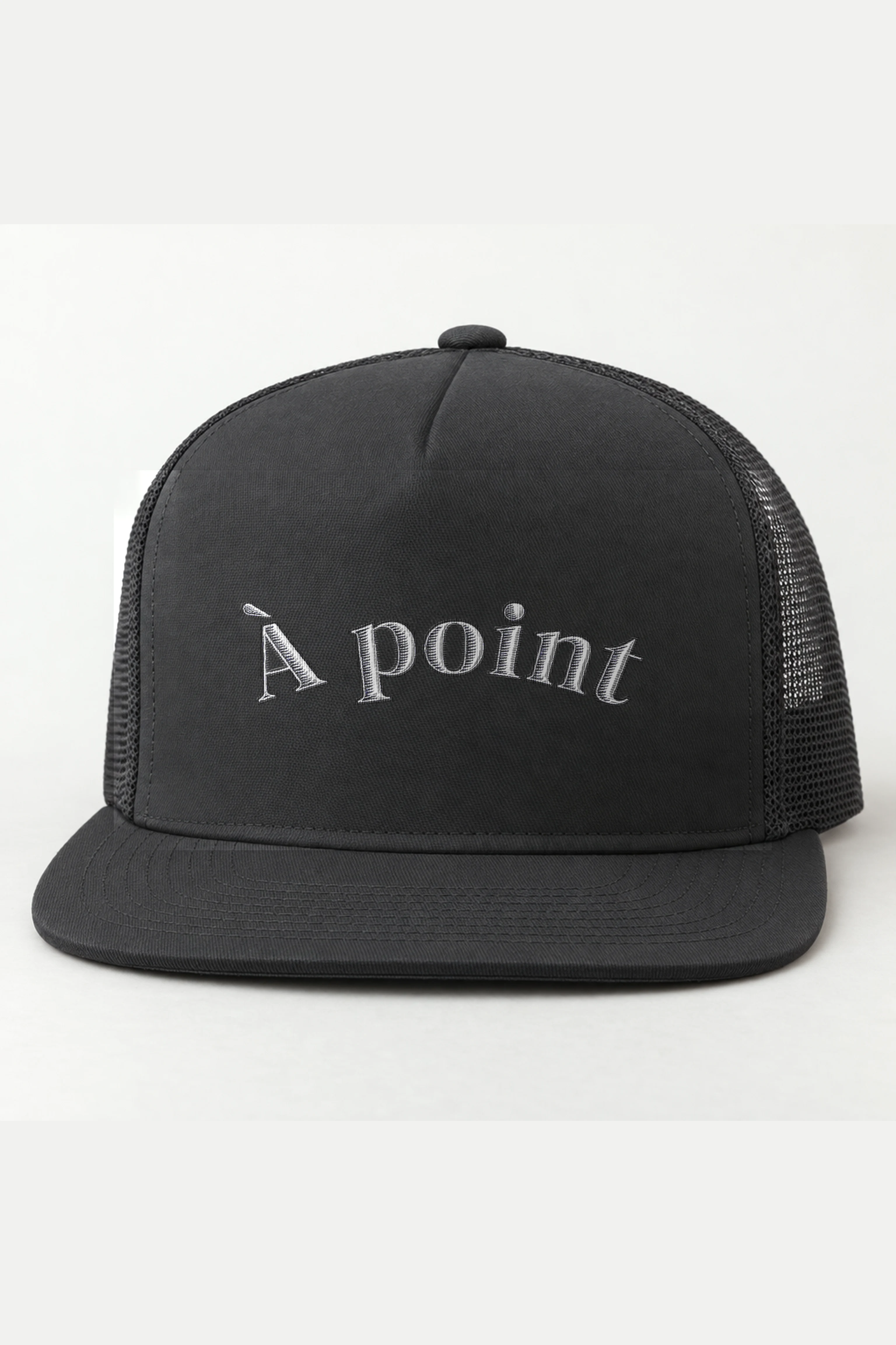 "À point" 5 Panel Trucker Cap · Embroidered