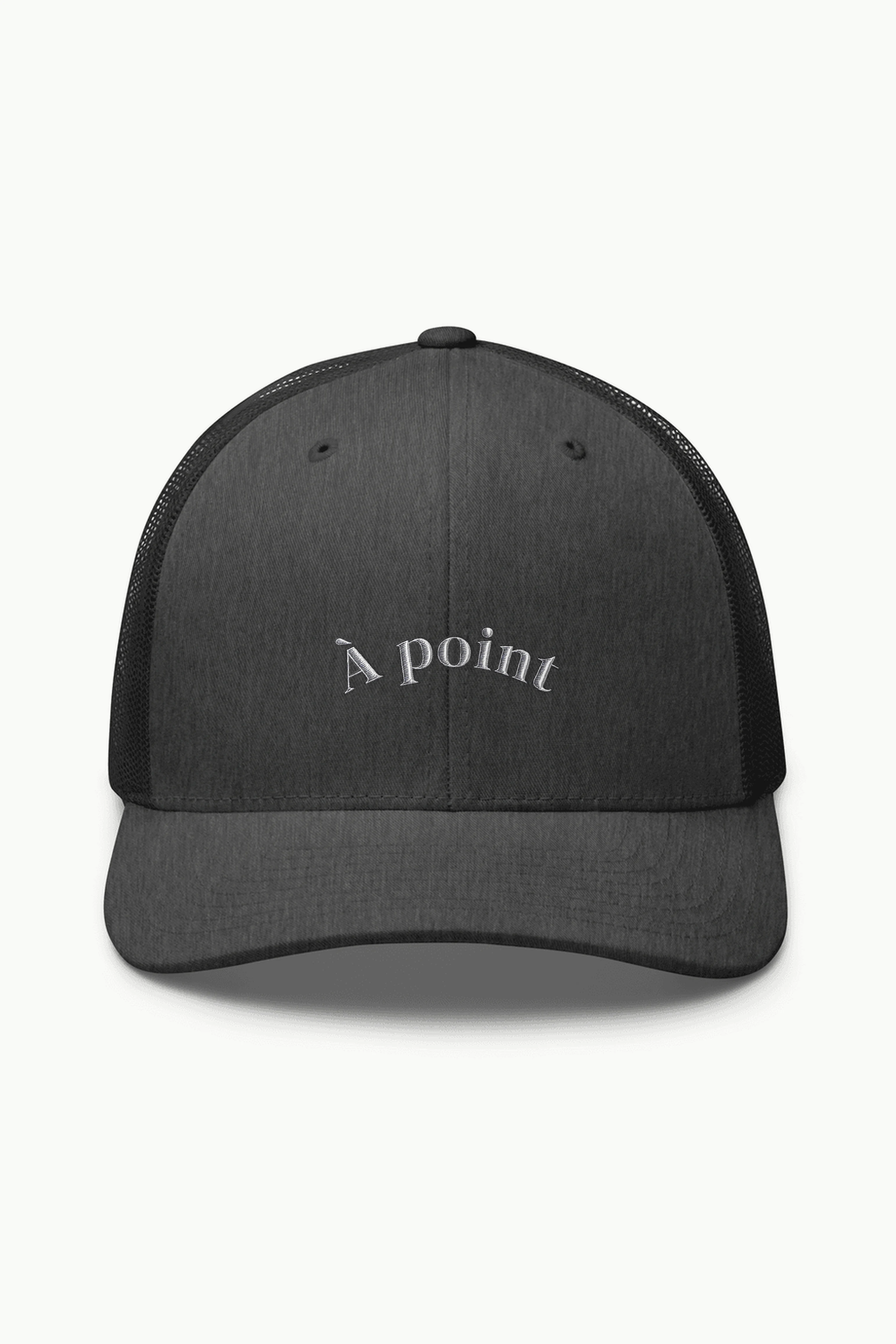 "À point" Retro Trucker Cap · Embroidered