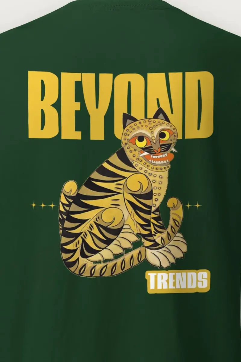 "Beyond Trends Tiger" Heavyweight Unisex Crewneck T-shirt