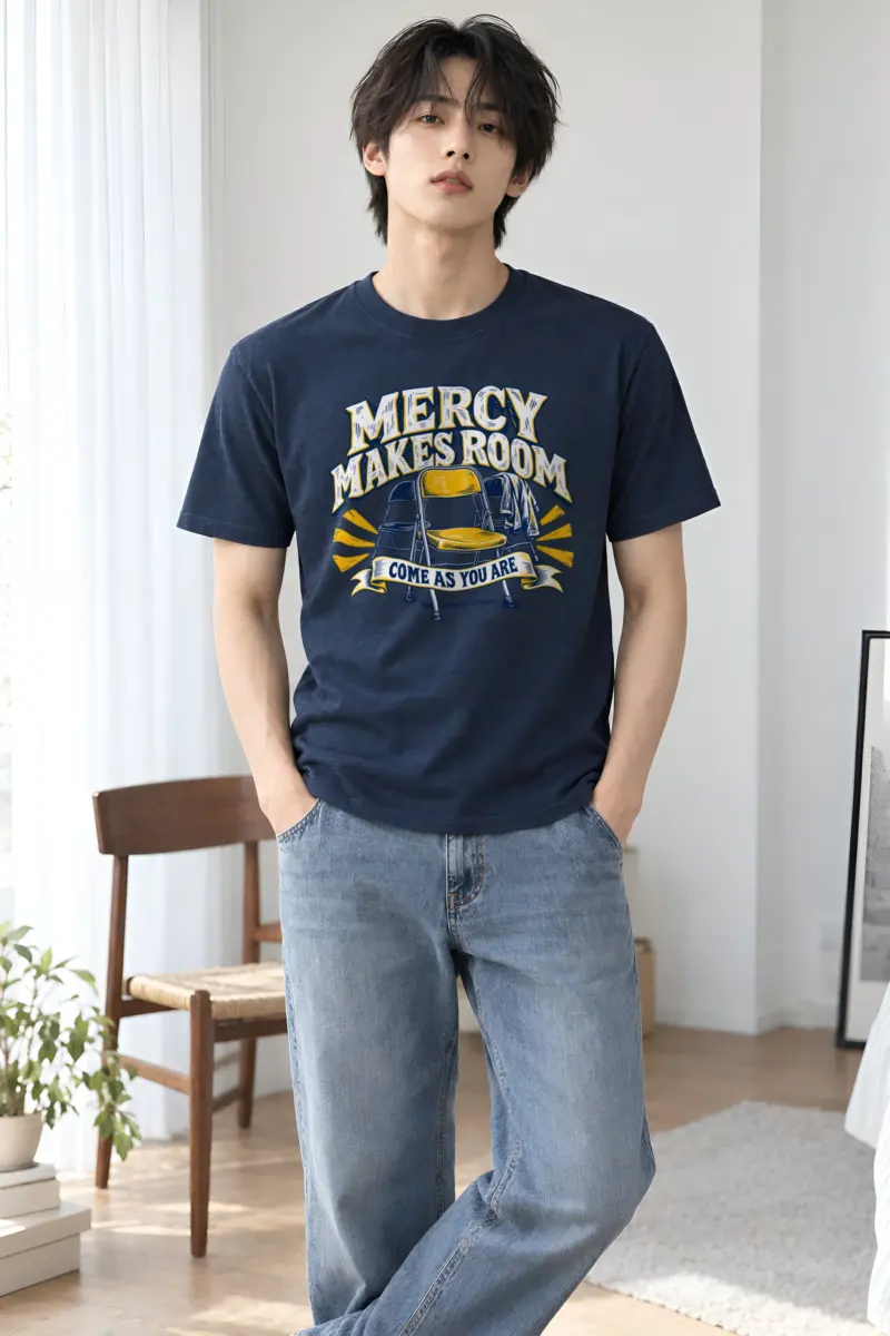 "Sunburst Welcome Chairs" Heavyweight Unisex Crewneck T-shirt